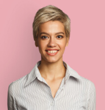 Elisa R.
